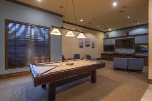 Apartments-in-Northwest-Houston-Texas-Clubhouse-Pool-Table-Gaming-Area