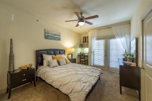 One-Bedroom-Apartments-in-Northwest-San-Antonio, TX-Model-Bedroom