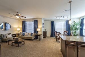 One-Bedroom-Apartments-in-Northwest-San-Antonio, TX-Model-Living-Dining-Area