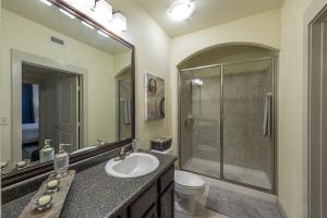 Two-Bedroom-Apartments-in-Northwest-San-Antonio, TX-Model-Bathroom-with-Shower